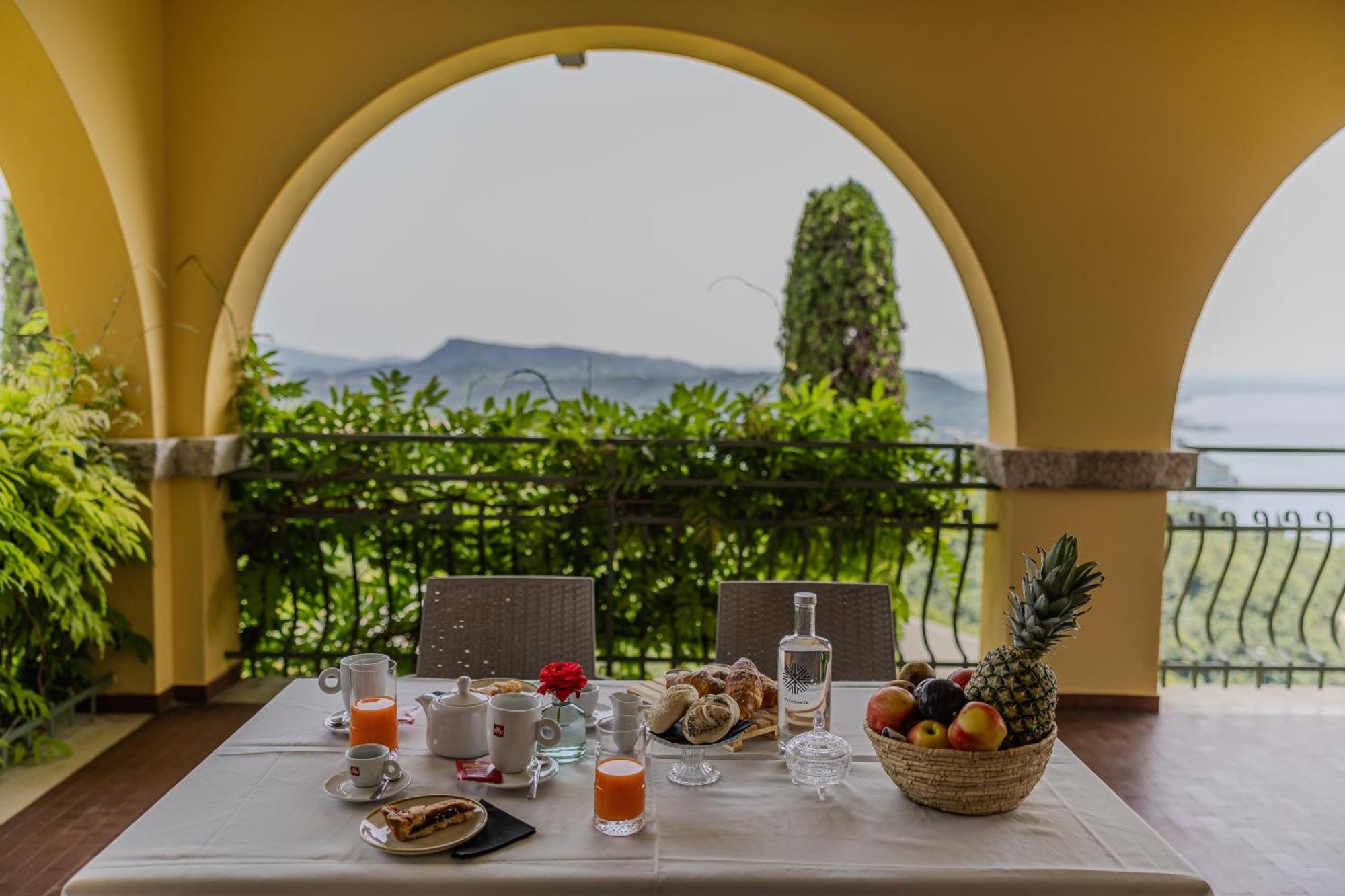 Residence San Michele Costermano Εξωτερικό φωτογραφία